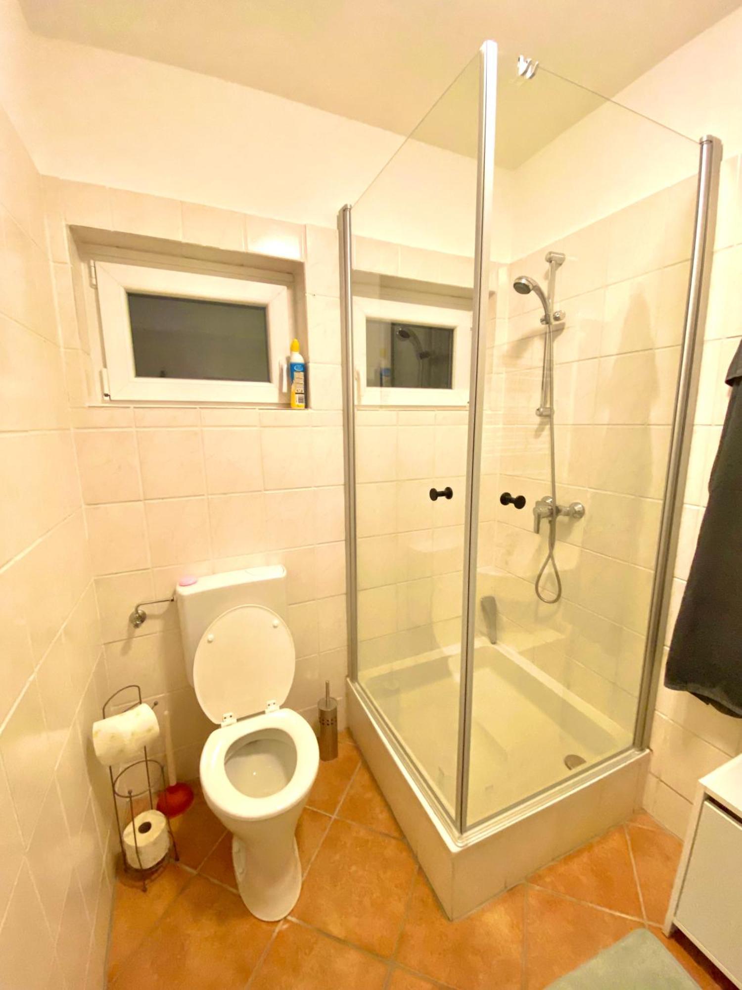 Burgblick Apartment- 60Qm, Kueche, Waschmaschine, Streamingdienste Seebenstein Экстерьер фото