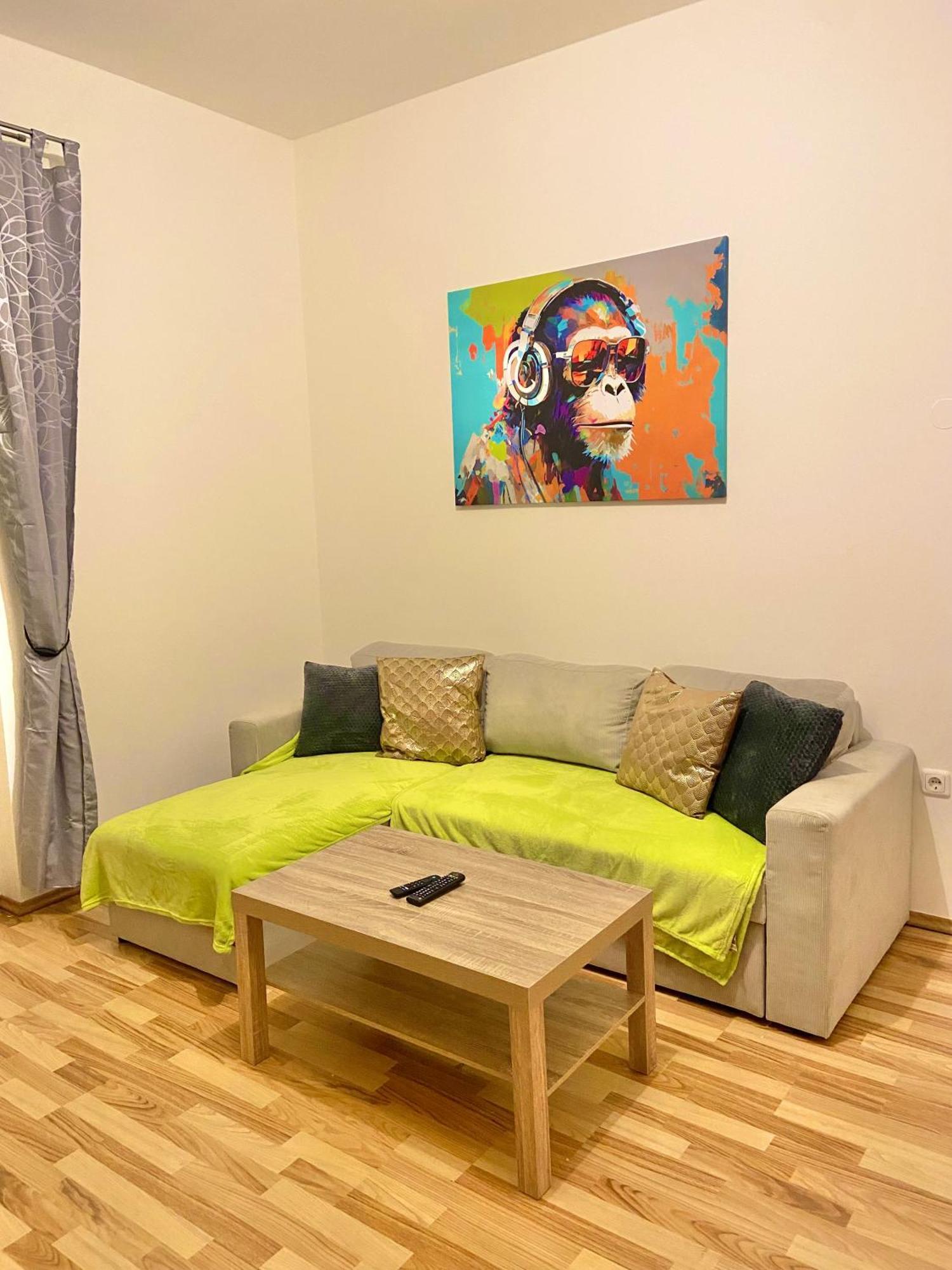 Burgblick Apartment- 60Qm, Kueche, Waschmaschine, Streamingdienste Seebenstein Экстерьер фото